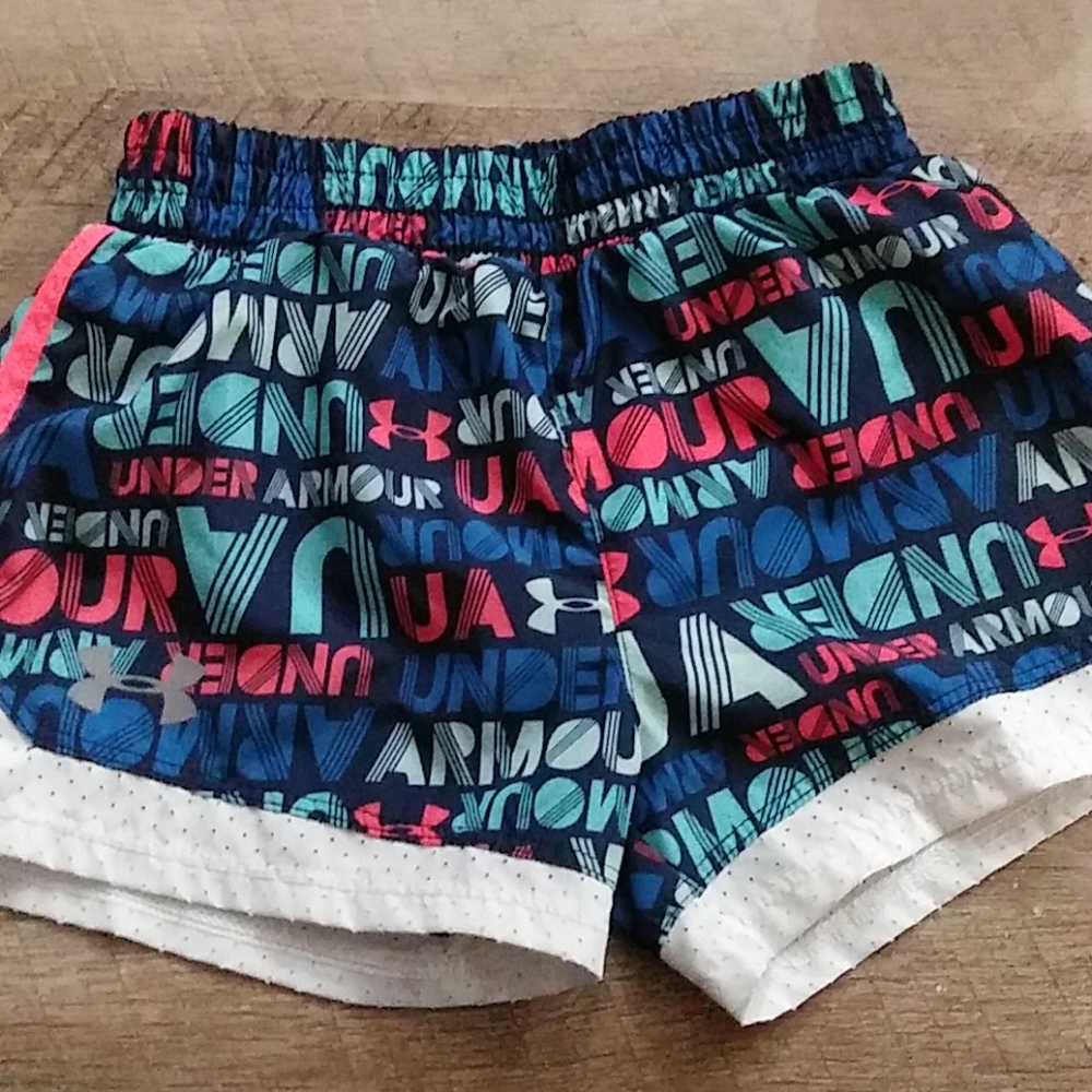 🌷🏡Under armour girls shorts